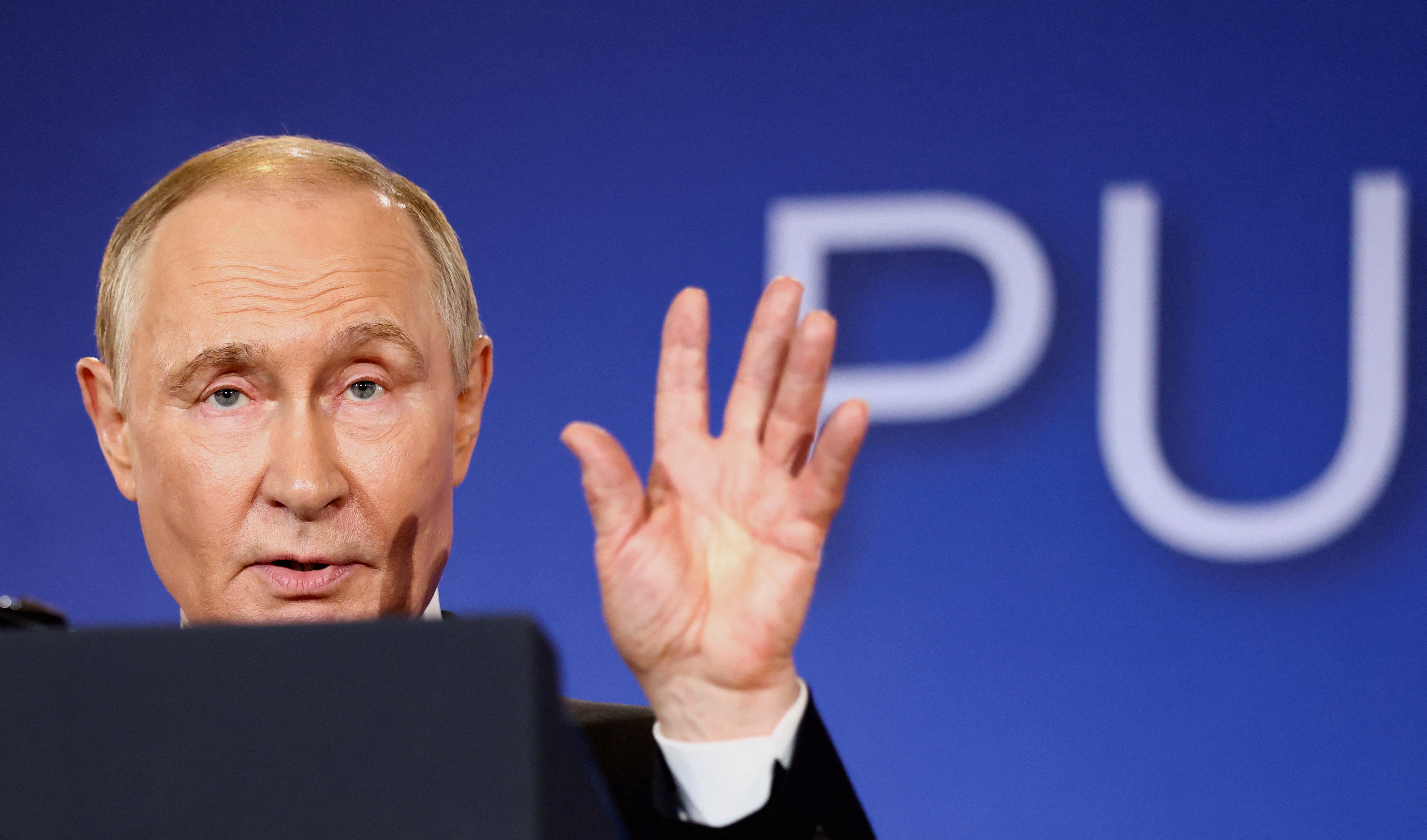 Putin diz que tropas europeias na Ucrânia seriam 'alvo legítimo' após 26 países prometerem enviar soldados no pós-guerra