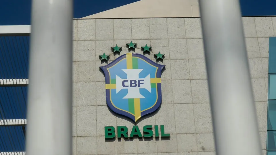 Processo de feridos em Brasil x Argentina vira jogo de empurra CBF x RJ